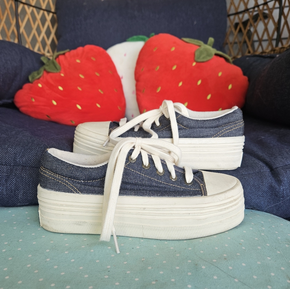 Chucky womans platform denim sneakers Size 7